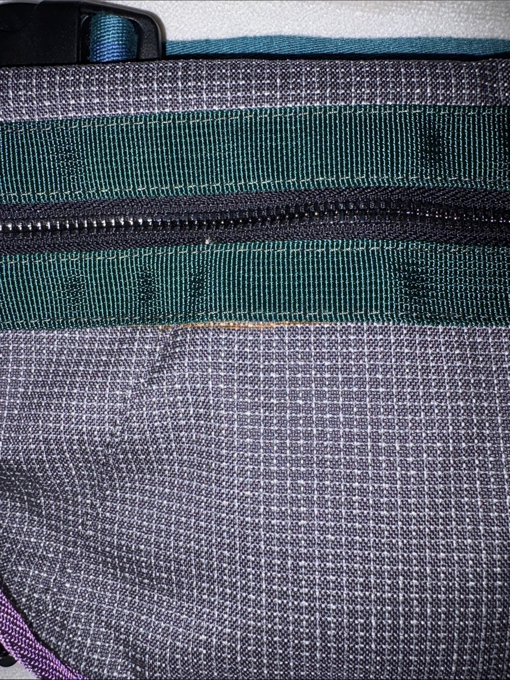 Flower Mountain color-blocked grey ripstop sling bag with a buckled strap - Picture 3 of 7